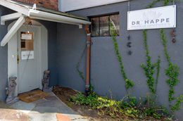 Our discreet entrance Our discreet entrance